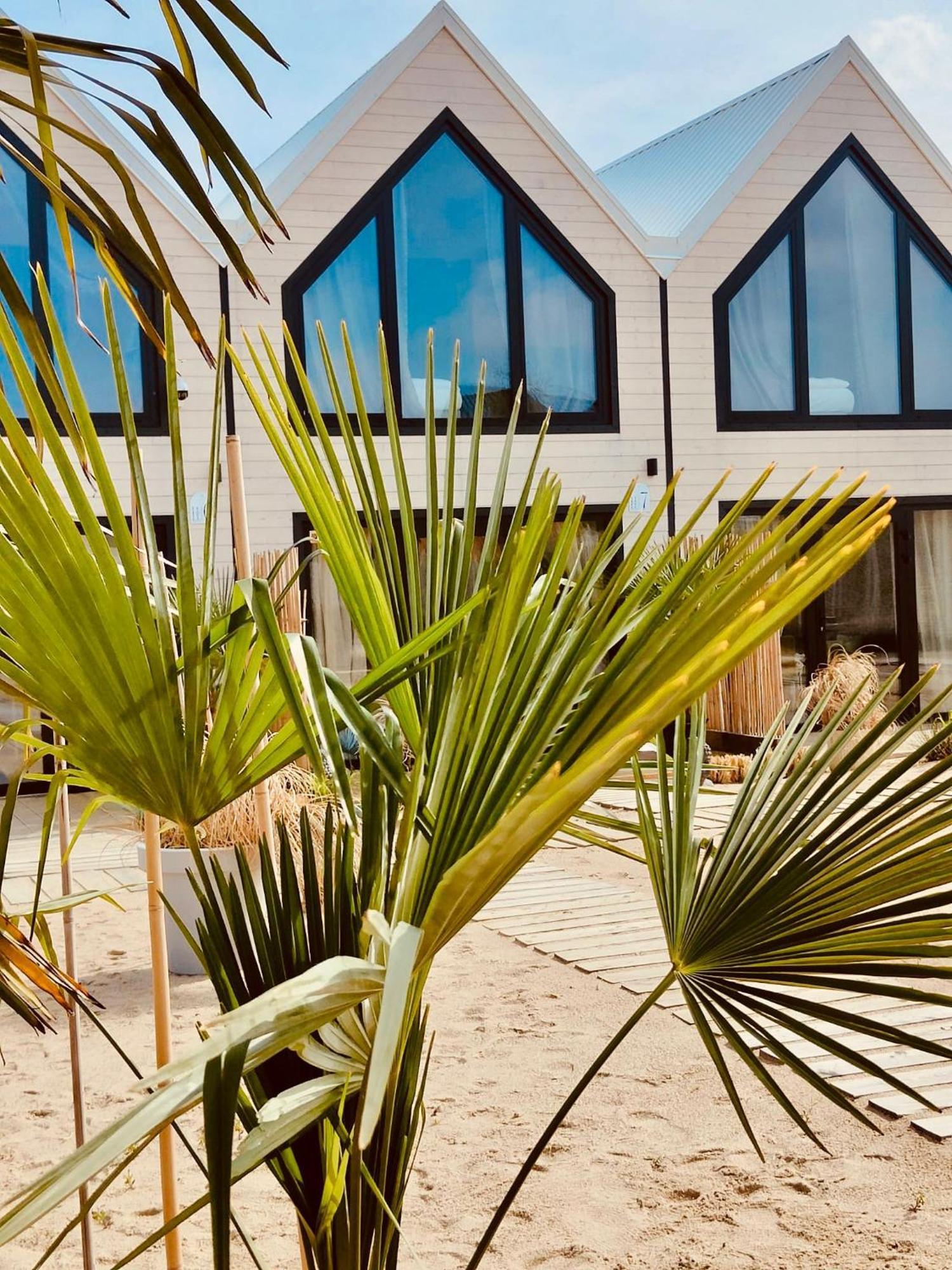 Lulu Holiday Resort Domki Z Podgrzewanym Basenem 미엘노 외부 사진