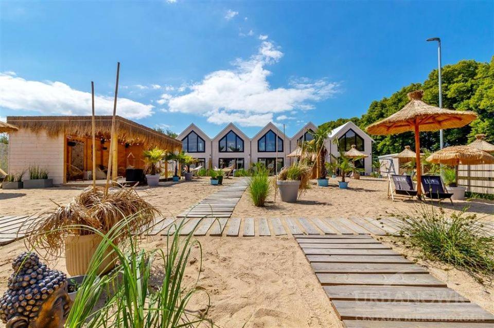 Lulu Holiday Resort Domki Z Podgrzewanym Basenem 미엘노 외부 사진